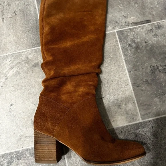 FatFace Brown Suede Knee-High Boots - Picture 4 of 8